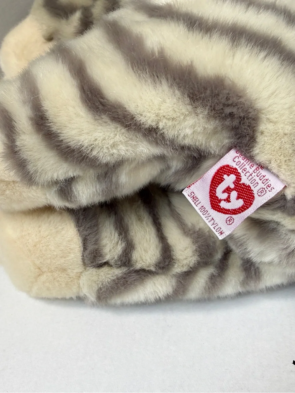 Ty Beanie Buddy Silver the Grey Tabby Cat 1999 – Mint Tags, Excellent Condition